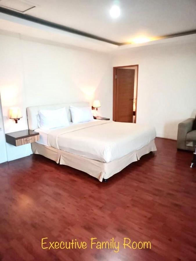 Kasira Residence Peladen Luaran gambar